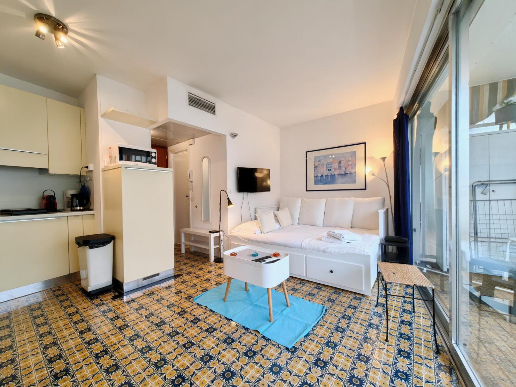 Apartamento Studio Royal Lux By Booking Guys Niza Exterior foto